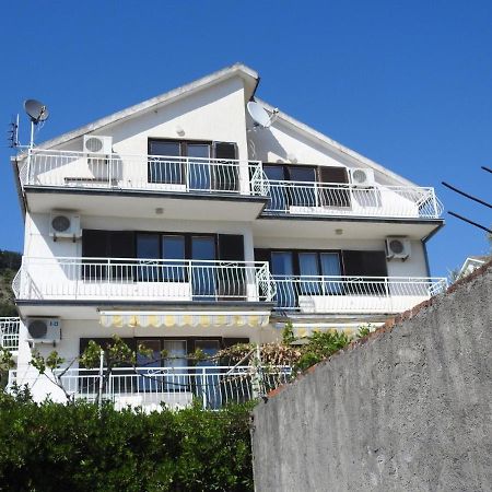 Madam Svetlana Bed & Breakfast Тиват Екстериор снимка