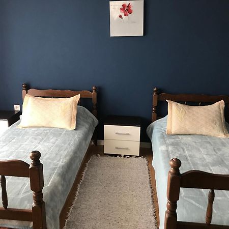 Madam Svetlana Bed & Breakfast Тиват Стая снимка